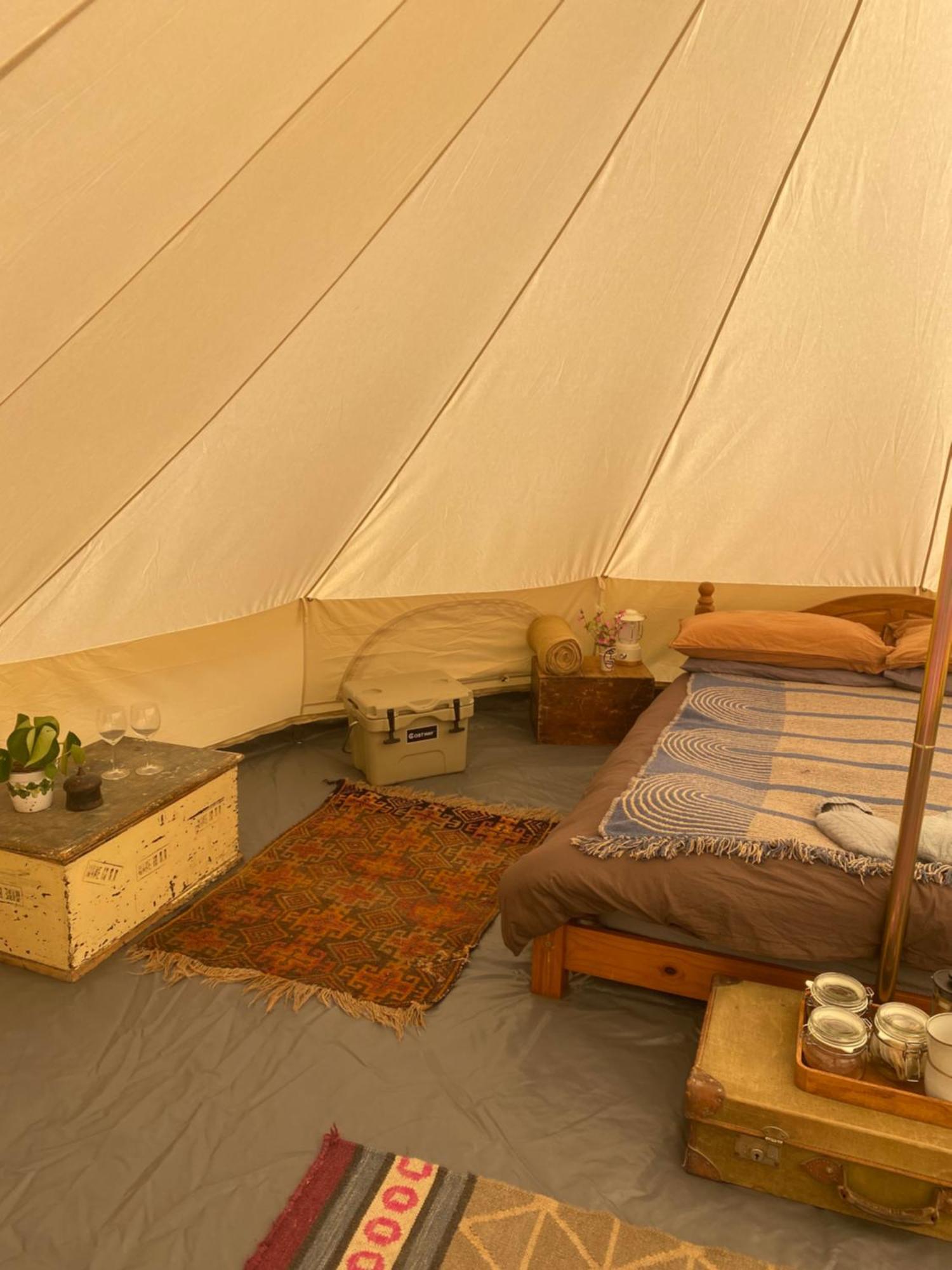Luxury tent Beesands Belltents