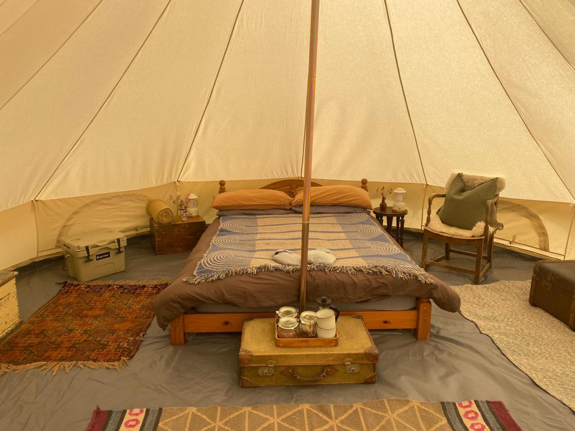 Luxury tent Beesands Belltents *